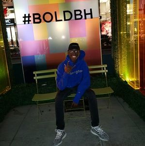 Meet your Posher, Devin